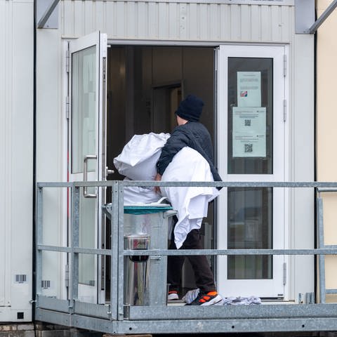 So wie hier in Trier sollen in Bad Kreuznach Container für Flüchtlinge aufgestellt werden (Foto: dpa Bildfunk, Picture Alliance)