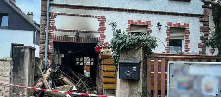 Bei dem Brand in Mainz-Bretzenheim kam nur durch Glük niemand zu Schaden. Nun wurden zwei Tatverdächtiger festgenommen.  (Foto: BYC-News)