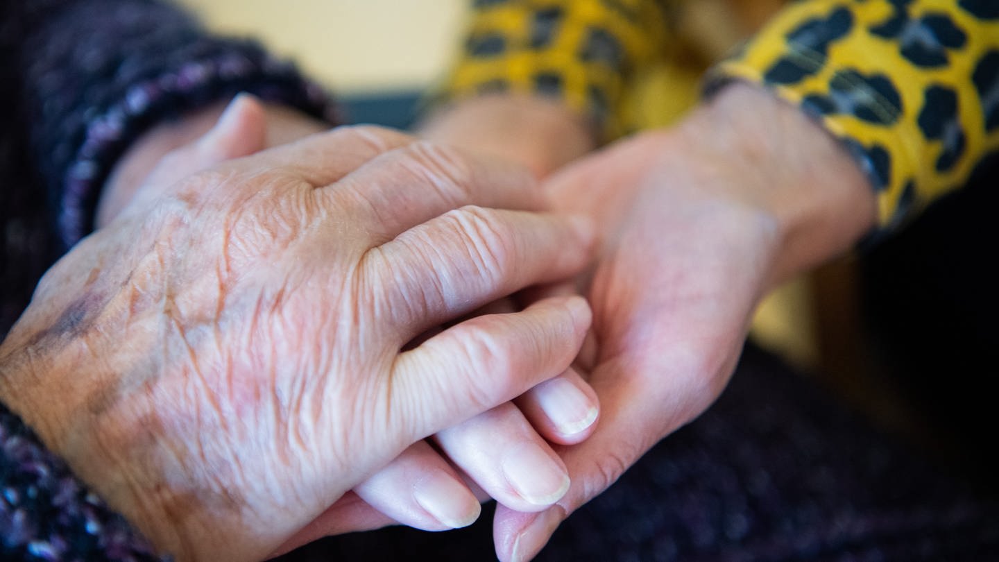 Gemeindeschwestern Plus kümmern sich um ältere Menschen in Mainz. (Foto: dpa Bildfunk, picture alliance/dpa | Tom Weller)