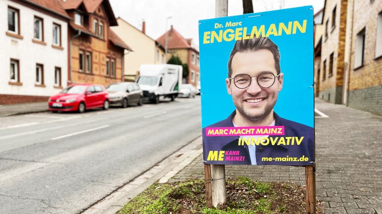 Ein Wahlplakat des FDP-Kandidaten Marc Engelmann für die Mainzer OB-Wahl. (Foto: SWR, Daniel Brusch)