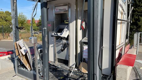 In Ockenheim (Kreis Mainz-Bingen) wurde am frühen Mittwochmorgen ein Geldautomat gesprengt. (Foto: SWR, Jakobi, Sibylle)