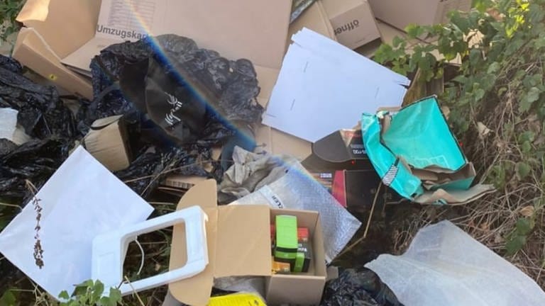 50 Kilogramm Müll wurden im Lennebergwald entsorgt (Foto: Pressestelle, Zweckverband zur Erhaltung des Lennebergwaldes)