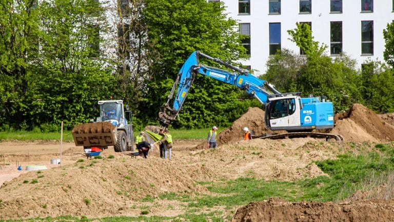 An der MEWA-Arena, dem Mainzer Fußball-Stadion, ist bei Bauarbeiten eine Bombe aus dem Zweiten Weltkrieg gefunden worden.  (Foto: byc-news.de)