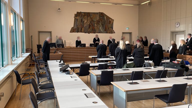 Das Koblenzer Landgericht fällt die Urteile gegen die Koblenzer Ärztin und die Geschäftsführer des Mainzer Sanitätshauses wegen bandenmäßigen Betruges. (Foto: SWR)