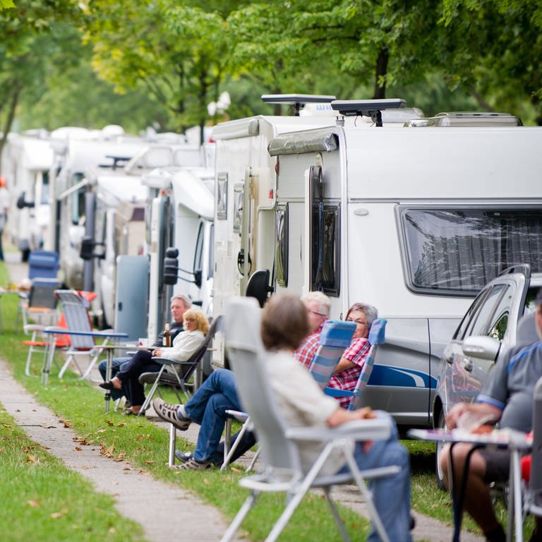 Campen mit dem Wohnmobil ist immer noch sehr beliebt.  (Foto: dpa Bildfunk, Picture Alliance)
