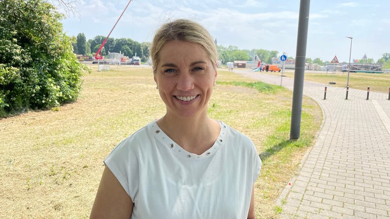 Die Bürgermeisterin der Stadt Worms, Stephanie Lohr (CDU), freut sich auf den Wormser Pfingstmarkt. (Foto: SWR, Karin Pezold)