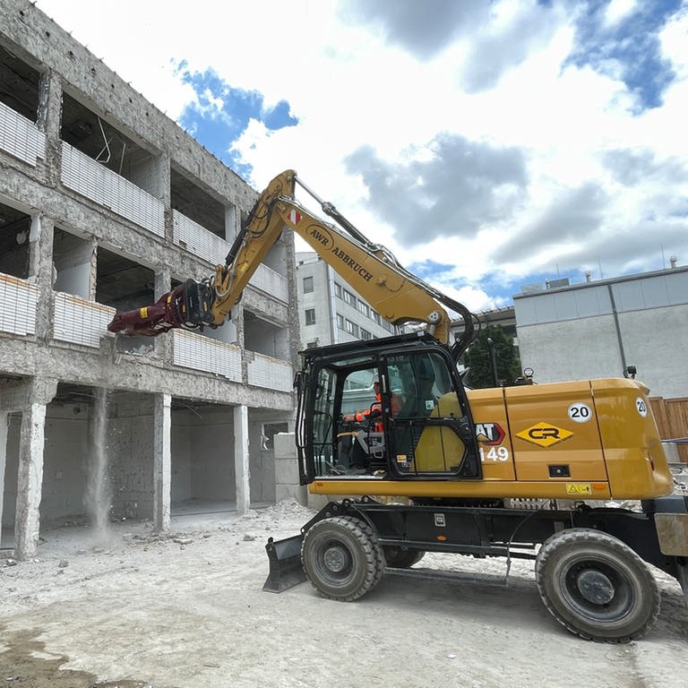 Der Abriss des Gebäudes 701 ist der Auftakt zu einem milliardenschweren Umbau der Mainzer Unimedizin.  (Foto: SWR, Daniel Brusch)
