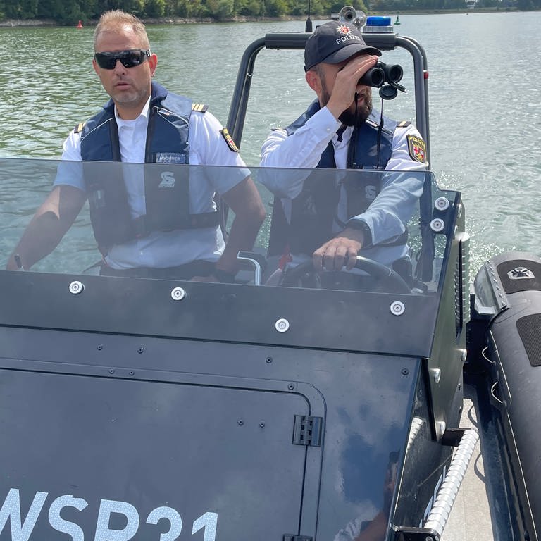 Wasserschutzpolizei Mainz auf dem Rhein