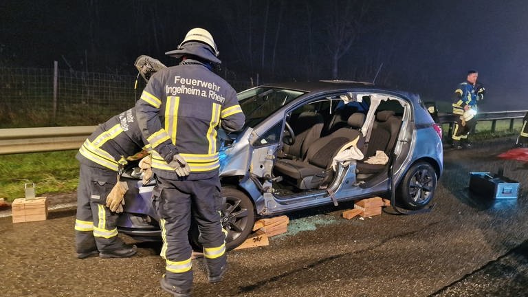 Bei einem schweren Unfall auf der A60 in Höhe Ingelheim sind drei Menschen leicht verletzt worden. Die Autobahn musste für drei Stunden voll gesperrt werden. (Foto: BYC-NEWS)