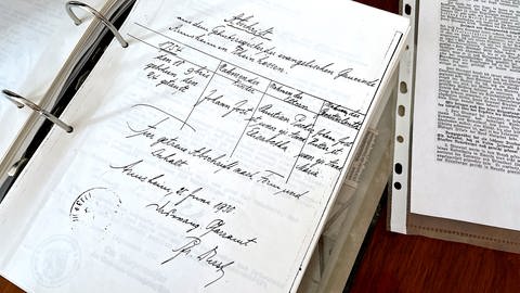 Abschrift der Geburtsurkunde des Erblassers Johann Jost Becker, geboren 1754 in Armsheim Rheinhessen. (Foto: SWR, Ilona Hartmann)