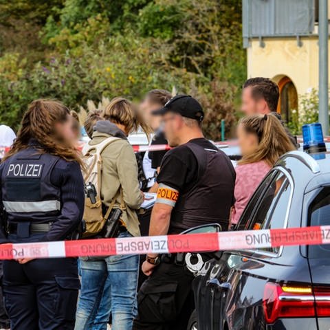 Der Tatort in Bingen-Büdesheim wurde von der Polizei mit Flatterband abgesperrt