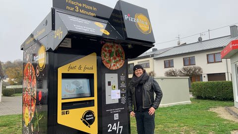 Alex Despiegelaere hat einen Pizza-Automat in Temmels aufgestellt (Foto: SWR, Andrea Meisberger)