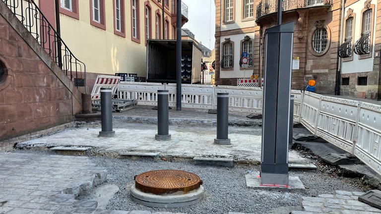 Das Sicherheitskonzept in der Innenstadt Trier sieht Poller als Durchfahrtsperre vor - hier in der Liebfrauenstraße (Foto: SWR)