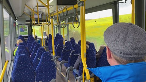 Da ist noch viel Platz: In den Bussen sind nachmittags kaum Fahrgäste. (Foto: SWR)