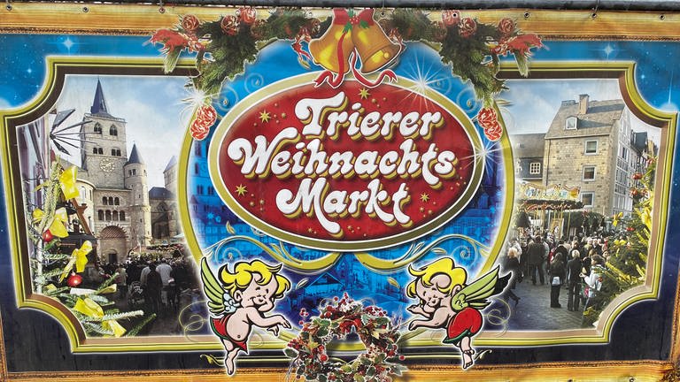 Um Energie zu sparen, wird der Trierer Weihnachtsmarkt an zwei Tagen in der Woche seine Öffnungszeiten verkürzen. Waren die Buden bisher am Freitag und Samstag bis 21 Uhr 30 offen, soll in diesem Jahr jeweils um 20 Uhr Schluss ein.  (Foto: SWR, Maximilian Storr)