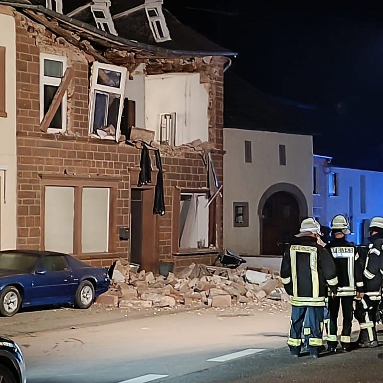 In Spangdahlem in der Eifel ist ein Haus explodiert (Foto: Steil-TV)