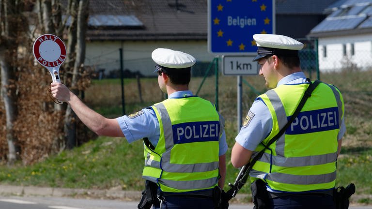 Über die belgische Grenze werden viele Drogen geschmuggelt. Es ist die Aufgabe von Bundespolizisten, dies zu unterbinden. 