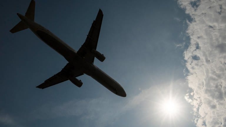 Erneut hat ein Flugzeug vergangene Woche über der Eifel Kerosin abgelassen.  (Foto: picture-alliance / Reportdienste, Picture Alliance)