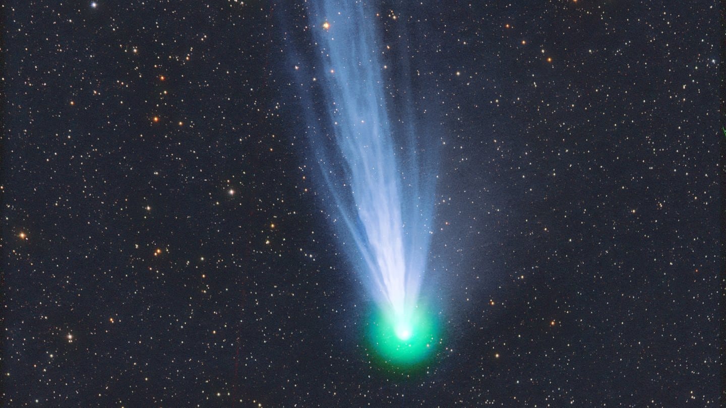 Das Foto zeigt den Komet 12P/Pons-Brooks, aufgenommen am Astronomischen Zentrum Martinsberg mit einem lichtstarken Astrographen mit 11