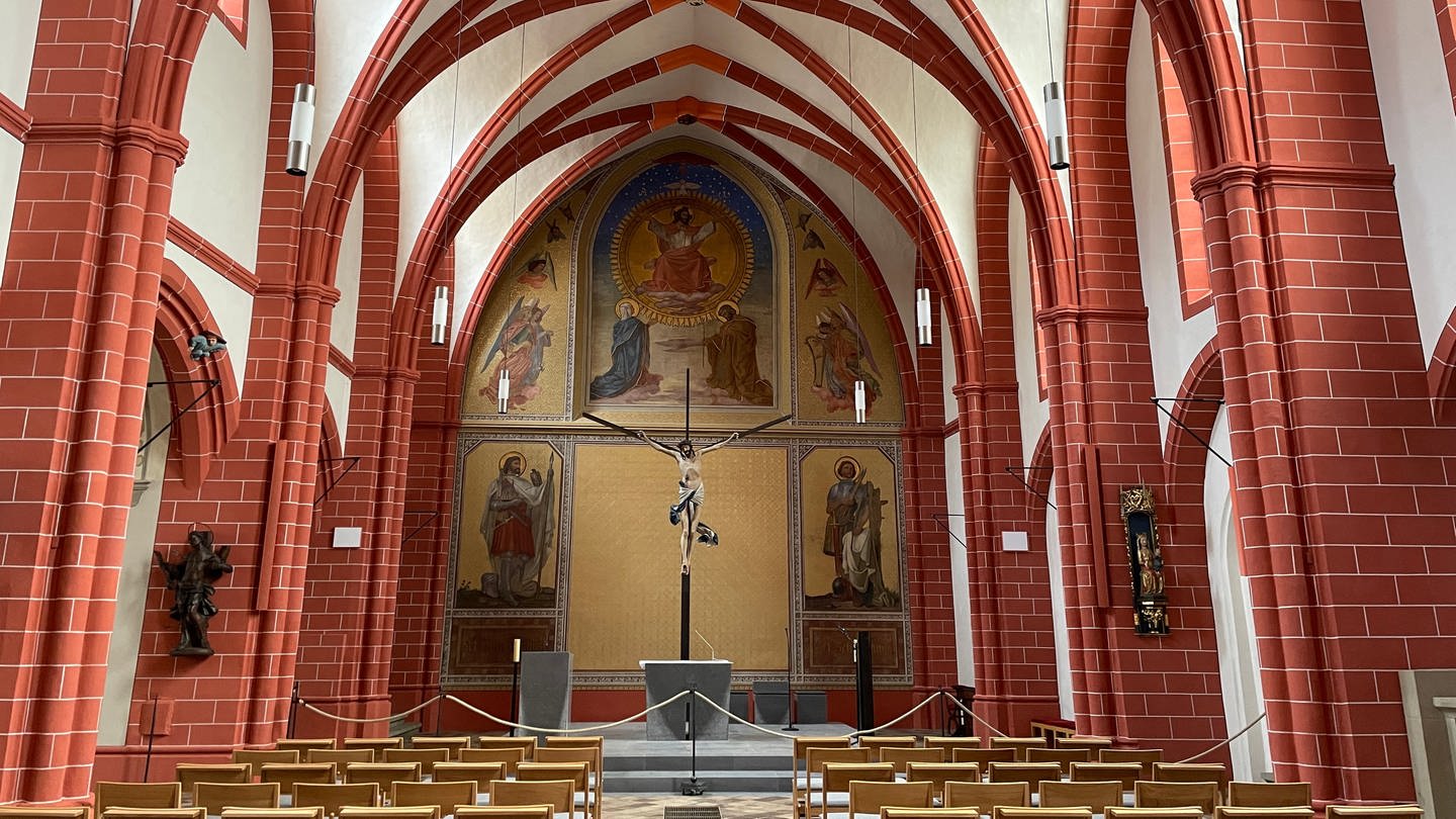Innenansicht der renovierten Kirche St. Gangolf in Trier (Foto: SWR)