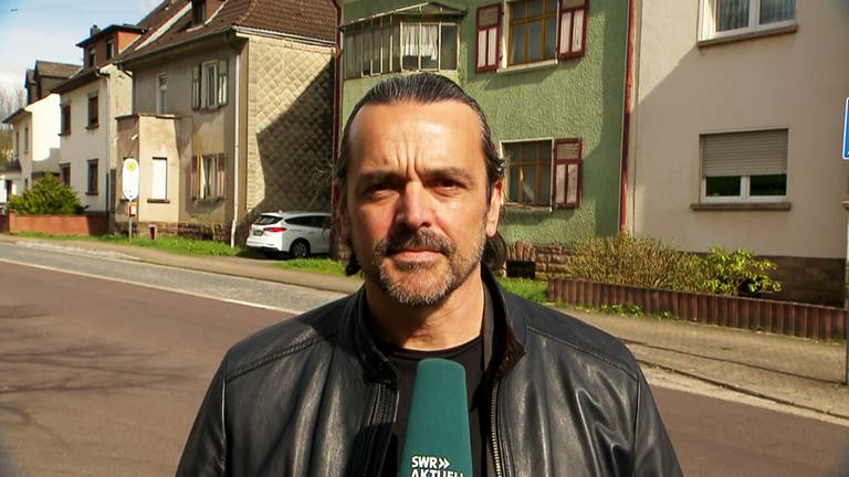 Steffen Dillinger fand im Haus seines verstorbenen Onkels, einem Priester aus dem Bistum Trier, Fotos und Videos von Missbrauchstaten (Foto: SWR)