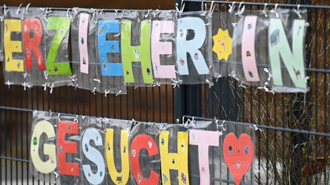 In vielen Kitas und Kindergärten in und um Stuttgart fehlen Erzieherinnen und Erzieher. (Foto: dpa Bildfunk, Arne Dedert)