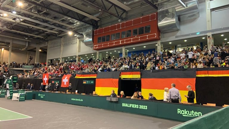 Davis Cup Trier - Die Arena ist ausverkauft. Freitag und Samstag werden jeweils 4.000 Menschen erwartet.  (Foto: SWR)