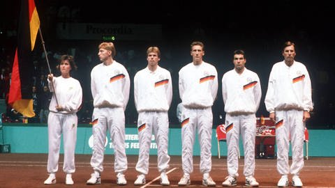 Zusammen mit dem Trierer Eric Jelen gewinnt das Deutsche Tennisteam 1988 in Schweden das erste Mal den Davis Cup (Foto: IMAGO, IMAGO / WEREK)