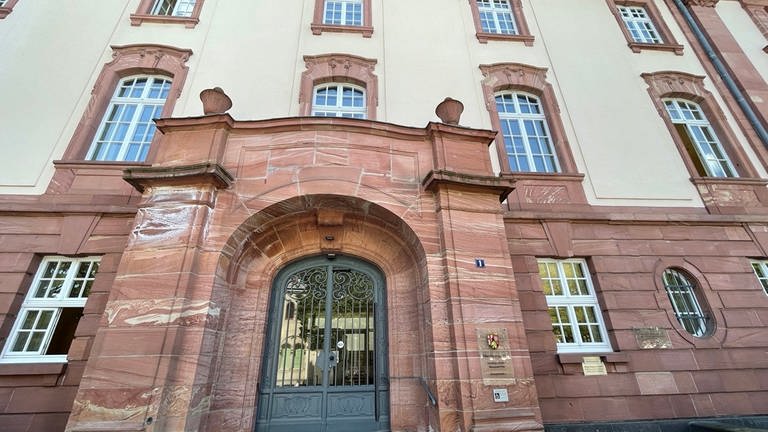 Das Oberlandesgericht Koblenz hat sich mit dem Hotelstreit in Hillesheim befasst.  (Foto: SWR)
