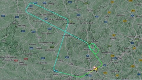 Laut Aufzeichnungen des Flugdatendienstes "Flightradar" kehrte die Maschine kurz nach dem Start in Luxemburg über Belgien um. (Foto: flightradar24.com)