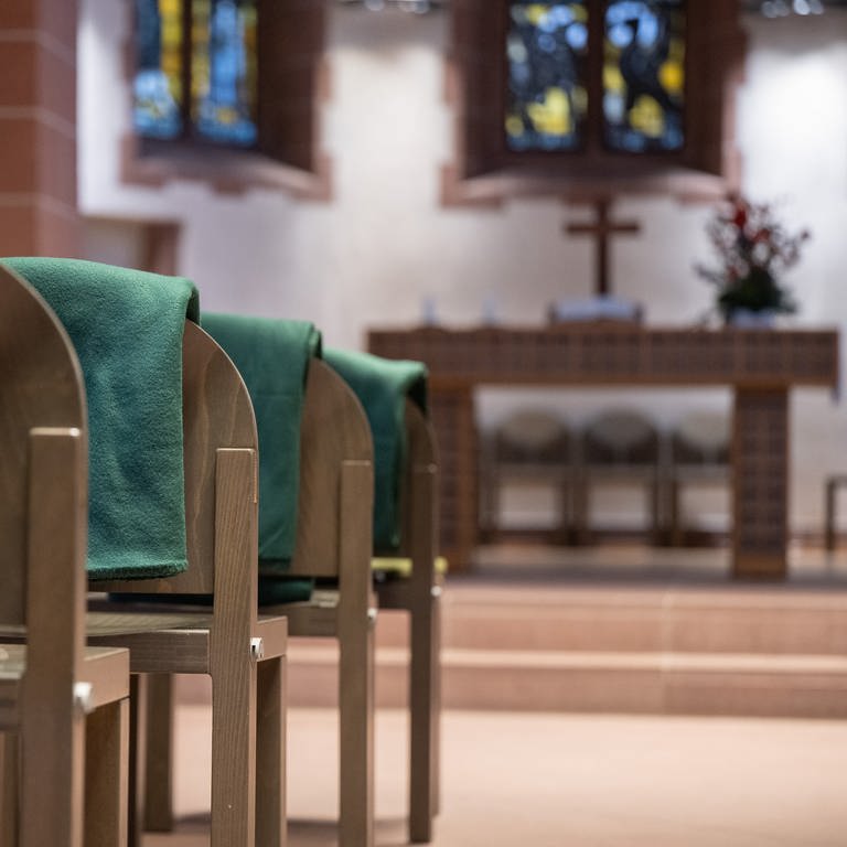 Im Jahr 2022 sind im Bistum Trier deutlich mehr Menschen aus der katholischen Kirche ausgetreten als im Jahr zuvor. (Foto: picture-alliance / Reportdienste, picture alliance/dpa | Sebastian Gollnow)