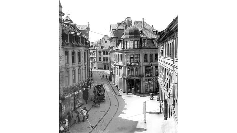 Fahr-Ecke Nagelstraße, um 1900. Das Kaufhaus Mauel und alle anderen Gebäude im unteren Abschnitt der alten Fahrstraße sind im heutigen Stadtbild nicht mehr vorhanden.