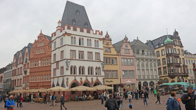 Die Steipe auf dem Hauptmarkt in Trier heute.