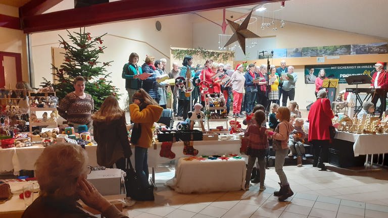 Auch in diesem Jahr wird wieder der "Weihnachtszauberchor" beim Advents- und Weihnachtszauber in Waxweiler singen.