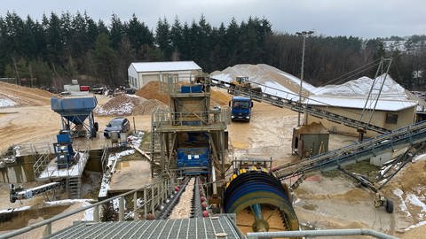 Herstellung von Zement aus dem Kieswerk Landscheid im Landkreis Bernakstel-Wittlich. 