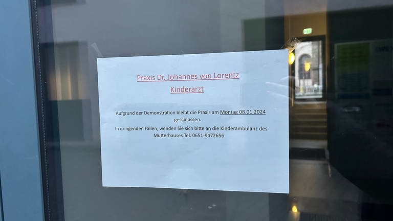 Viele Geschäfte und Ärzte haben wegen der Bauerndemo in Trier am 8. Januar geschlossen (Foto: SWR, D Alessio, Valeria)