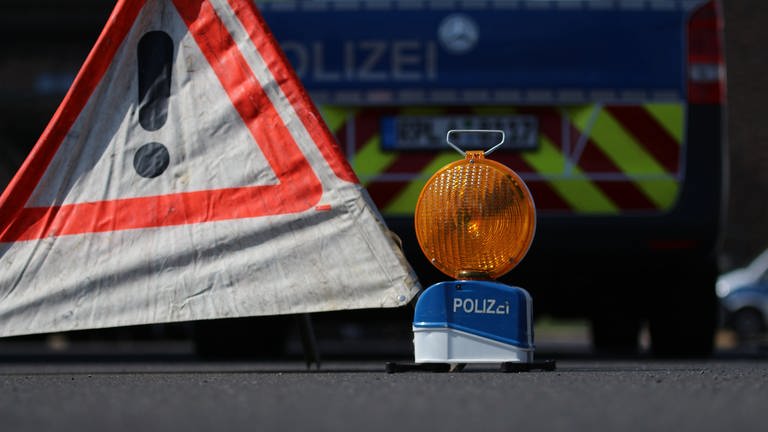 Am Mittwoch kam es zu einem schweren Verkehrsunfall im Begegnungsverkehr auf der B419 zwischen den Ortslagen Nittel und Rehlingen. (Foto: SWR)