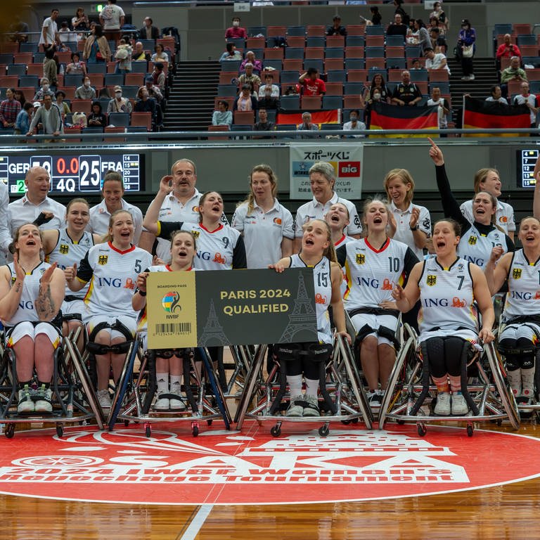 Der Trierer Dirk Passiwan hat als aktiver Rollstuhlbasketball-Nationalspieler an drei Paralympics teilgenommen. Jetzt hat er sich als Trainer mit der deutscvhen Nationalmannschaft der Rollstuhlbasketballerinnen für die Paralympics qualifiziert.