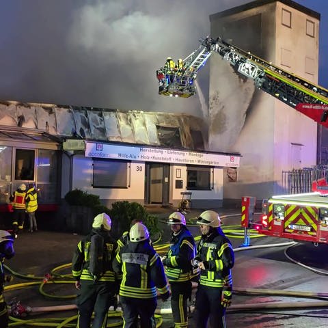 In Mühlheim an der Mosel ist in einer Fensterfirma ein Feuer ausgebrochen.
