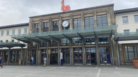 Der Hauptbahnhof in Kaiserslautern. (Foto: SWR, SWR)