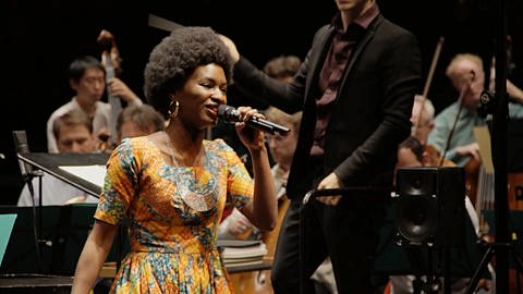 Joana Obeng singt (Foto: SWR, SWR -)