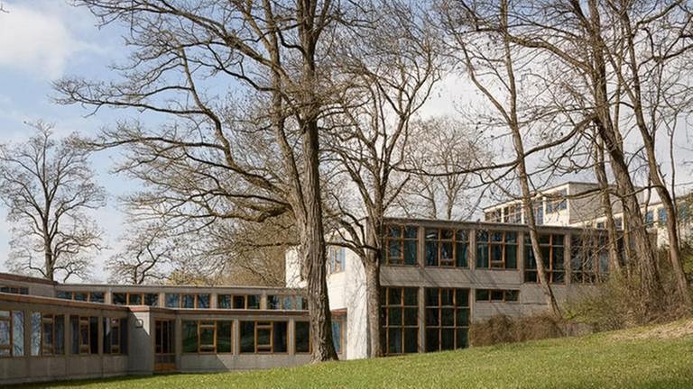Die ehemaligen Bauten der Hochschule für Gestaltung in Ulm, die der Schweizer Bauhaus-Architekt Max Bill 1953 entworfen hat.