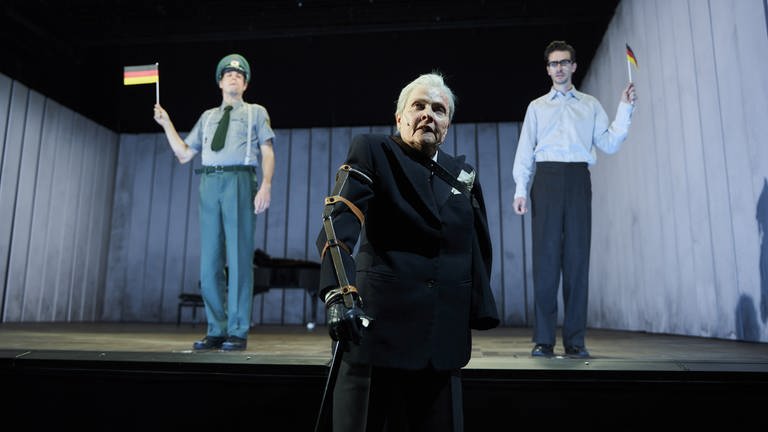 „Der Besuch der alten Dame” am Schauspiel Stuttgart (Foto: Pressestelle, Schauspiel Stuttgart / Julian Baumann)