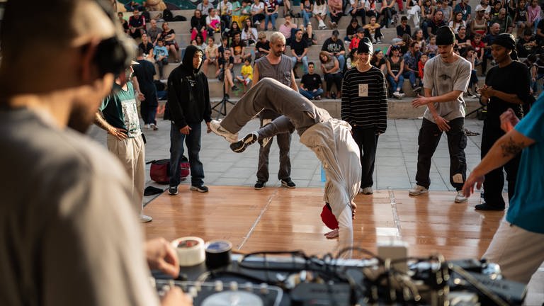Breaker Breakdancer (Foto: IMAGO, IMAGO/Nano Calvo; IMAGO/VWPics)