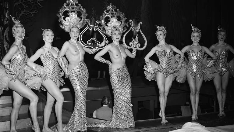 Folies Bergère Theater, Tänzerinnen der Unterwasserphantasie