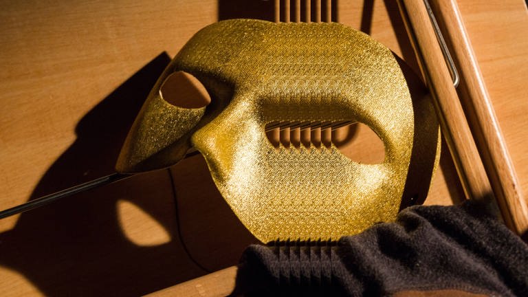 Goldene Theater-Maske (Foto: IMAGO, photocase)