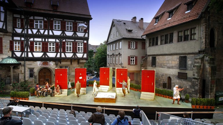 Freilicht-Aufführung von "Die lustigen Weiber von Windsor" in Esslingen
