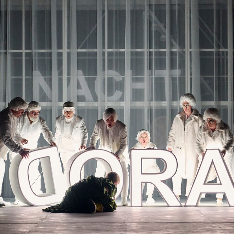 Szene aus der Aufführung "Dora" in der Staatsoper Stuttgart (Foto: Staatsoper Stuttgart)