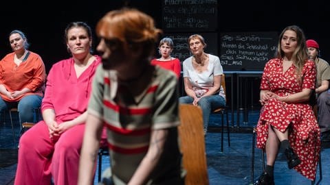 Theaterstück „Krieg ist kein Spiel für Frauen“ am Nationaltheater Mannheim (Foto: Pressestelle, NTM ©Maximilian Borchardt)