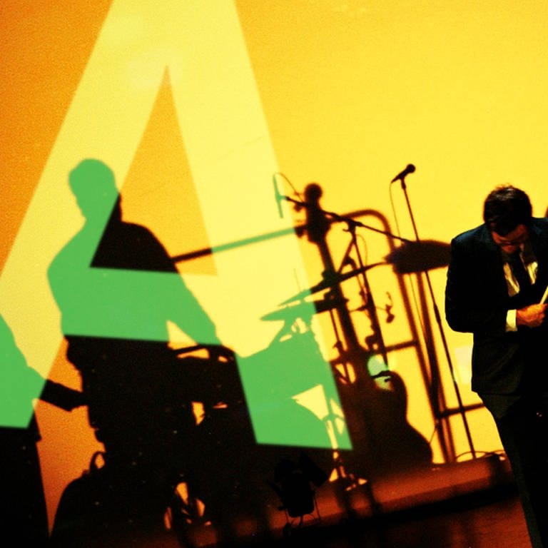Band mit eingeblendetem Buchstaben "A" (Foto: Anja Boxhammer)